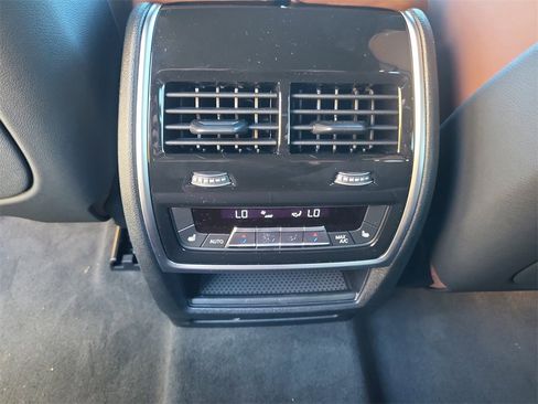 New 2026 BMW X5 xDrive40i w/ Climate Comfort Package image 33