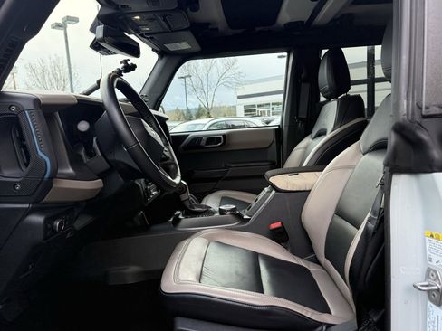 Used 2024 Ford Bronco Wildtrak image 23