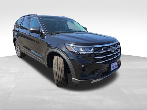 New 2026 Ford Explorer Active w/ Active Comfort Package AWD/4WD image 9
