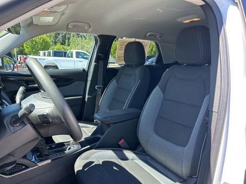 Used 2024 Chevrolet TrailBlazer LT image 30