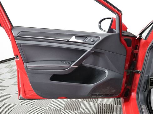 Used 2016 Volkswagen GTI S image 12