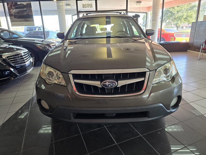 Used 2009 Subaru Outback 2.5i Special Edition AWD/4WD image 2