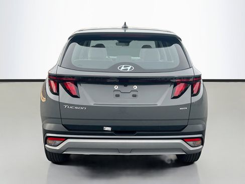 Used 2025 Hyundai Tucson SE image 6