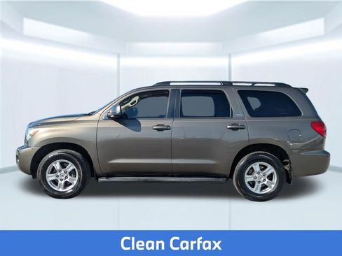 Used 2016 Toyota Sequoia SR5 RWD image 2