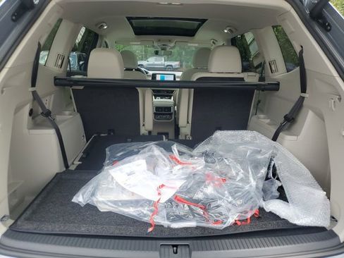 New 2026 Volkswagen Atlas SEL Premium R-Line image 9