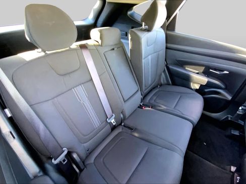 Used 2025 Hyundai Tucson SEL FWD image 18