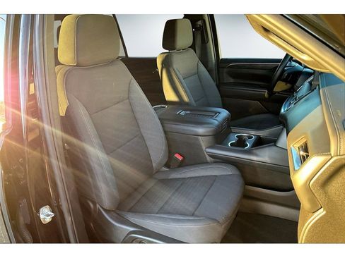 Used 2024 Chevrolet Suburban LS image 29