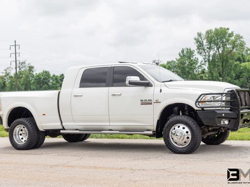 Used 2018 RAM 3500 Laramie image 8