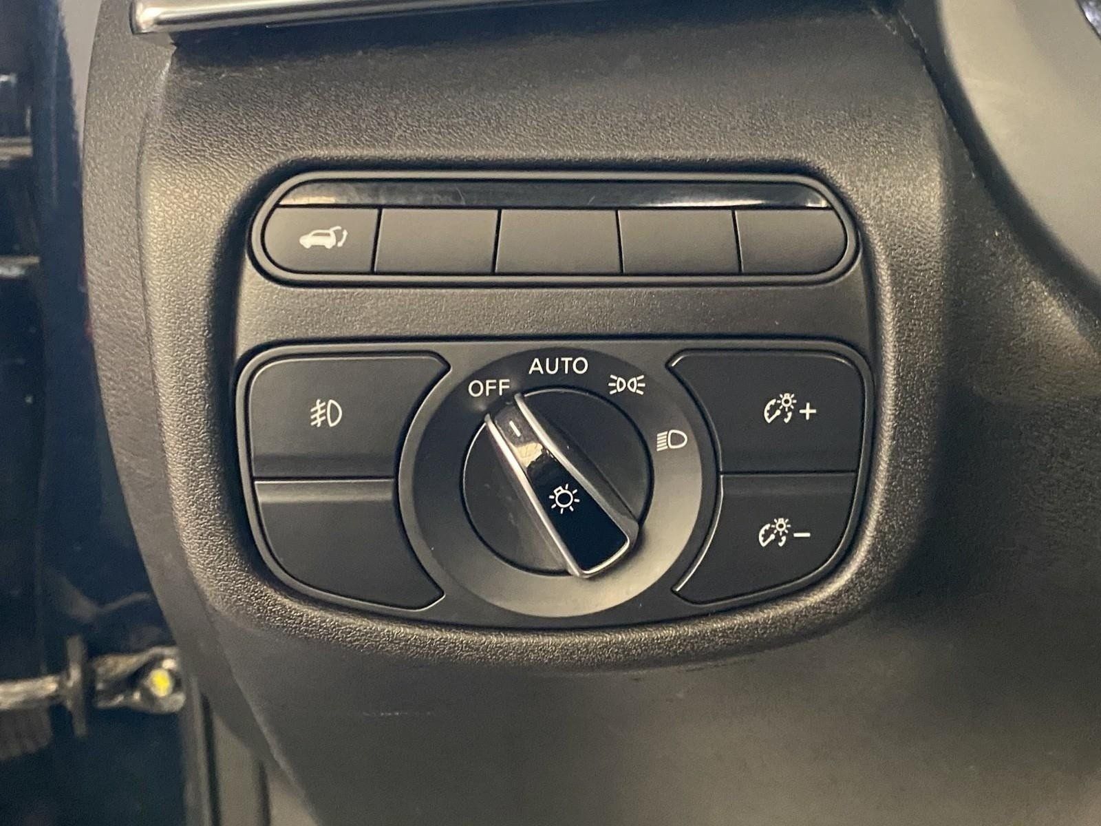 Used 2019 INFINITI QX50 Luxe AWD/4WD image 23
