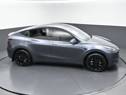 Used 2023 Tesla Model Y Long Range AWD/4WD image 6