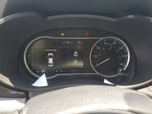 Used 2025 Nissan Versa SR w/ Trunk Package FWD image 22