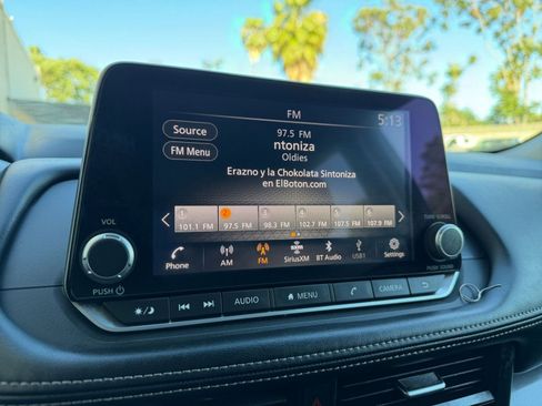 Used 2025 Nissan Rogue SV FWD image 20