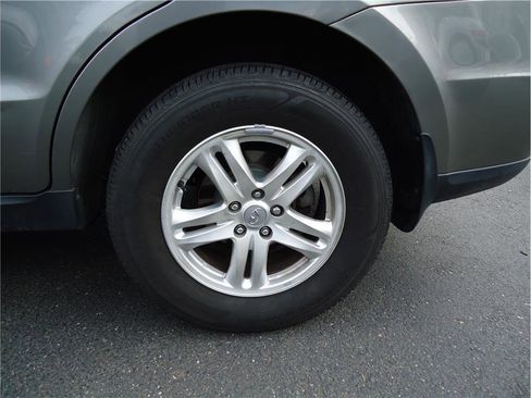 Used 2012 Hyundai Santa Fe GLS image 22