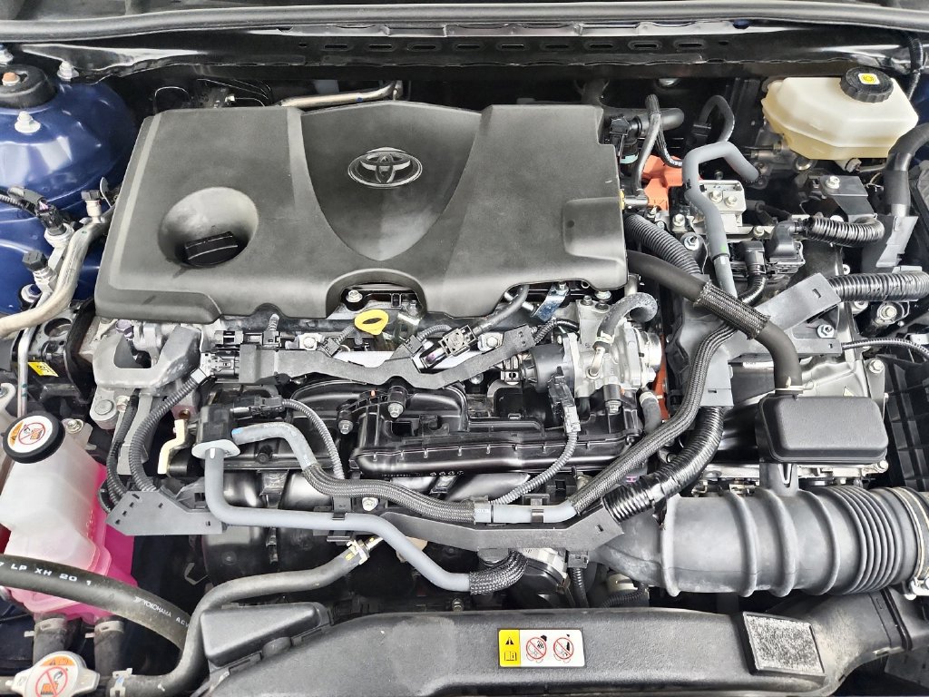 Used 2025 Toyota Camry SE FWD image 36