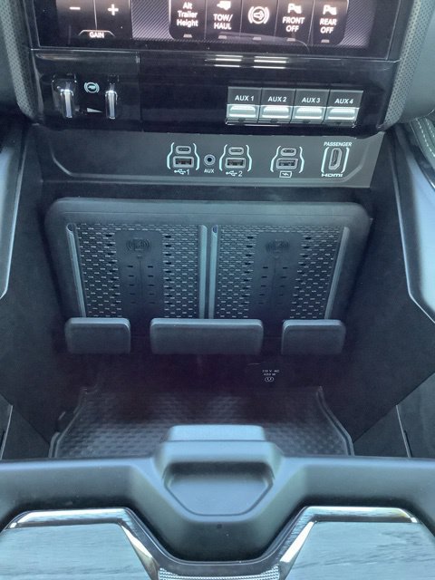 Used 2025 RAM 2500 Limited AWD/4WD image 30