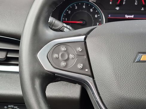 Used 2023 Chevrolet Traverse LT FWD image 15