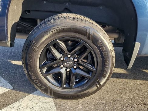 Used 2021 Chevrolet Silverado 1500 LT Trail Boss w/ Bed Protection Package AWD/4WD image 6