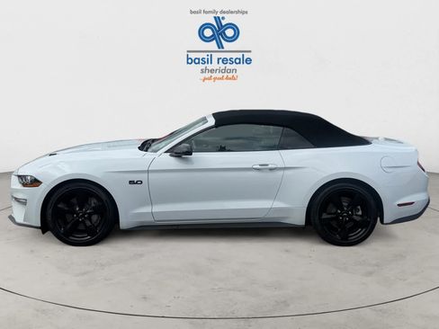 Used 2022 Ford Mustang GT Premium RWD image 3