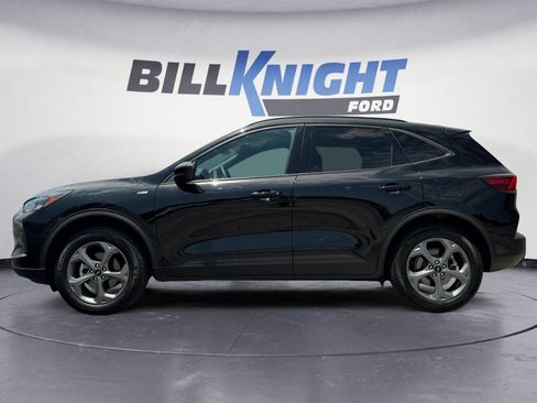 Certified 2025 Ford Escape ST-Line Select AWD/4WD image 2