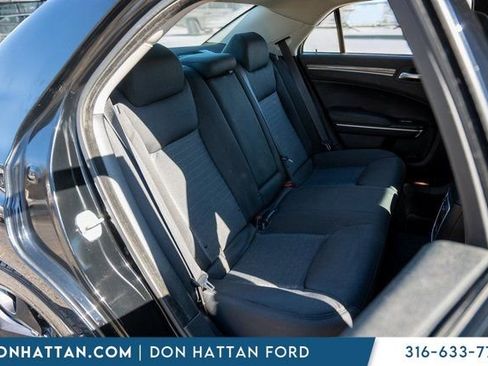 Used 2022 Chrysler 300 Touring w/ Sport Appearance Package image 23