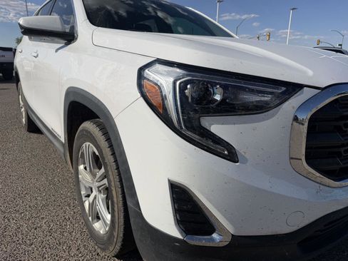 Used 2020 GMC Terrain SLE FWD image 13