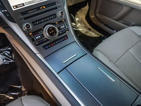 Used 2019 Lincoln MKZ Reserve FWD image 19