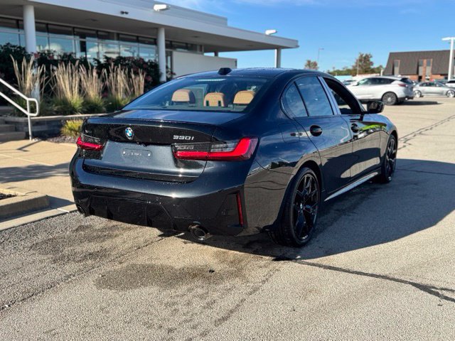 New 2026 BMW 330i xDrive Sedan w/ M Sport Package AWD/4WD image 5