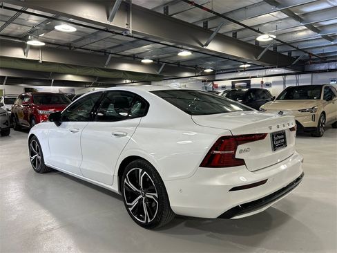 Certified 2024 Volvo S60 B5 Plus image 4