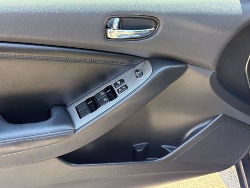 Used 2010 Nissan Altima 2.5 SL w/ SL Pkg FWD image 13