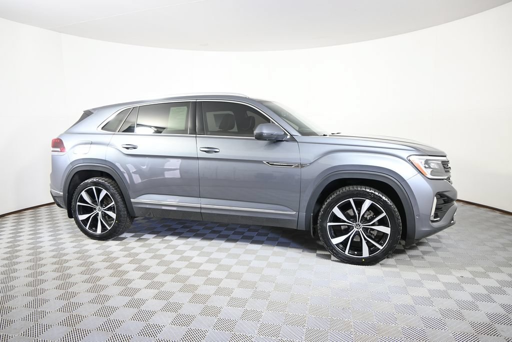 Used 2024 Volkswagen Atlas Cross Sport SEL Premium R-Line AWD/4WD image 8