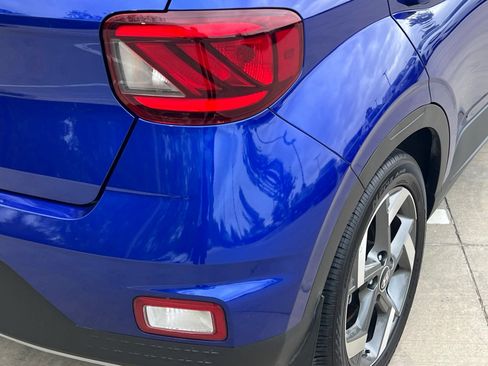Certified 2025 Hyundai Venue SEL FWD image 14