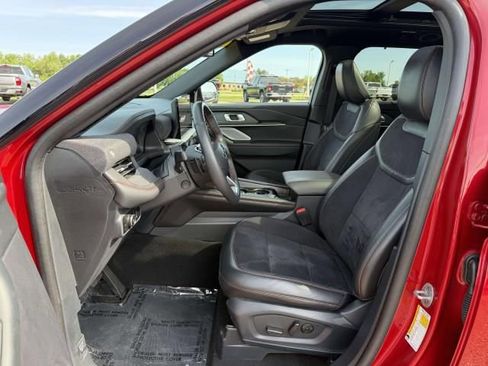 Used 2025 Ford Explorer ST AWD/4WD image 11