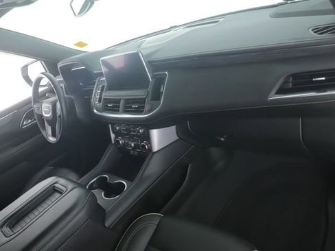 Used 2023 GMC Yukon SLT w/ SLT Premium Package image 34