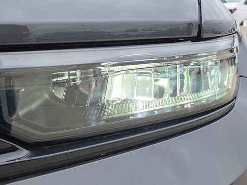 New 2025 Jeep Grand Cherokee Limited w/ Black Appearance Package AWD/4WD image 9