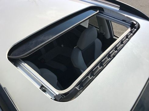 Certified 2023 Subaru Crosstrek 2.5i Limited w/ Moonroof Package image 9