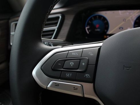 New 2025 Volkswagen Atlas SEL image 11