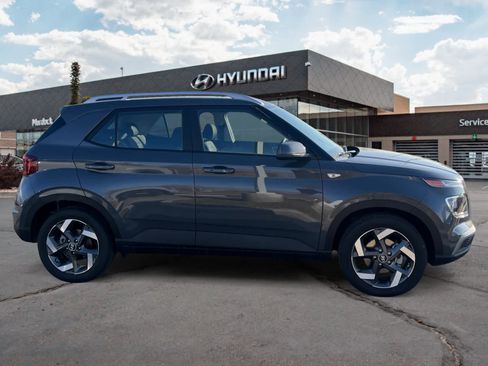 Certified 2026 Hyundai Venue SEL image 6