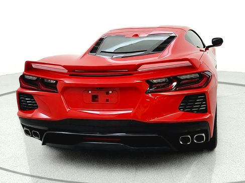 Used 2022 Chevrolet Corvette Stingray Preferred Cpe w/ Z51 Performance Package RWD image 6