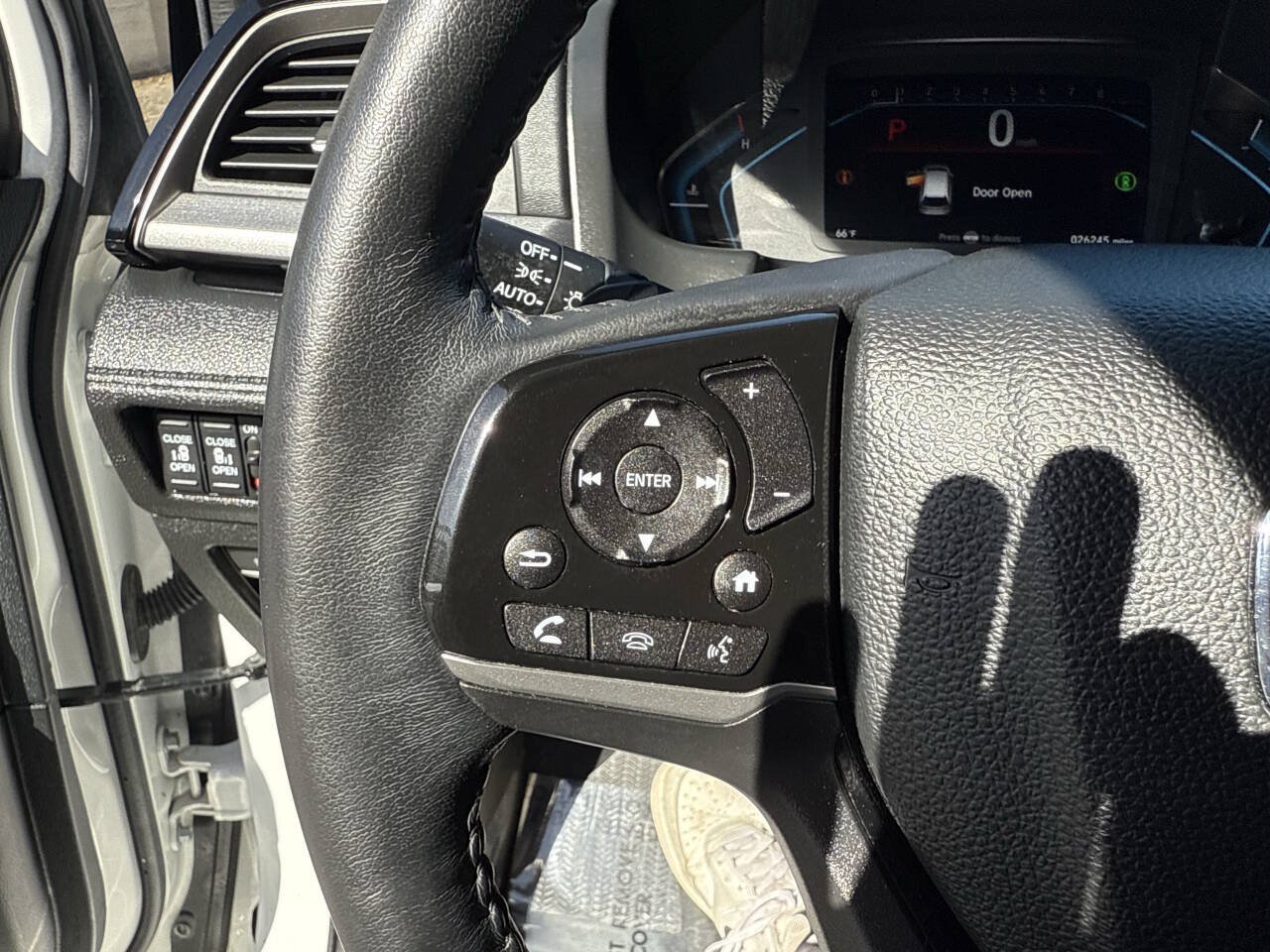 Used 2023 Honda Odyssey Touring image 43