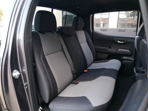 Used 2021 Toyota Tacoma TRD Off-Road image 28