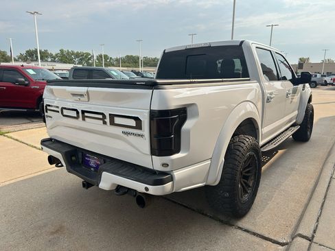 Used 2017 Ford F150 Raptor w/ Equipment Group 802A Luxury AWD/4WD image 9