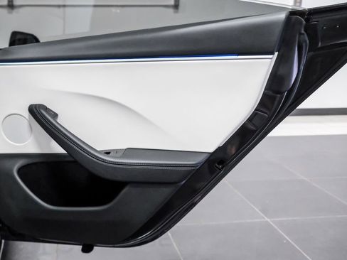 Used 2024 Tesla Model 3 Standard Range RWD image 47