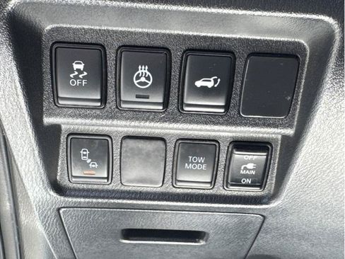 Used 2020 Nissan Pathfinder SL FWD image 38