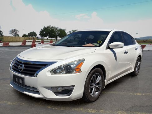 Used 2014 Nissan Altima 2.5 S FWD image 5