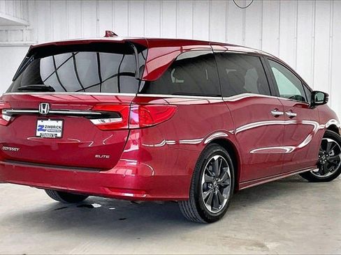Certified 2024 Honda Odyssey Elite image 12
