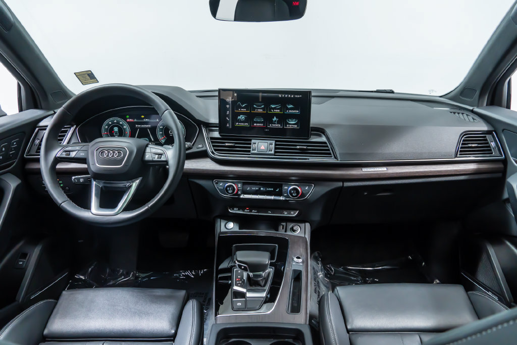 Used 2024 Audi Q5 2.0T Premium Plus w/ Premium Plus Package AWD/4WD image 15
