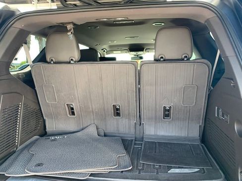 Used 2023 GMC Yukon Denali image 9