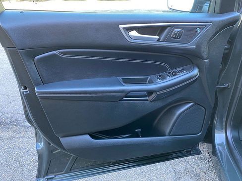 Used 2023 Ford Edge Titanium AWD/4WD image 27