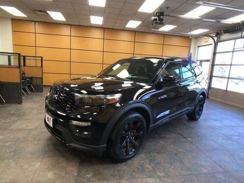 Certified 2023 Ford Explorer ST w/ Equipment Group 401A image 3