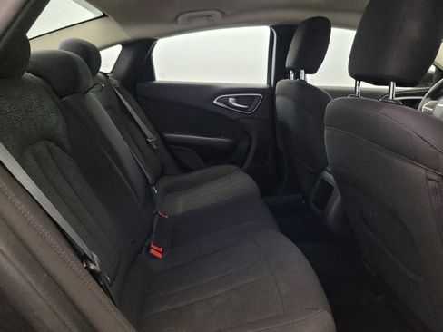 Used 2015 Chrysler 200 Limited FWD image 19